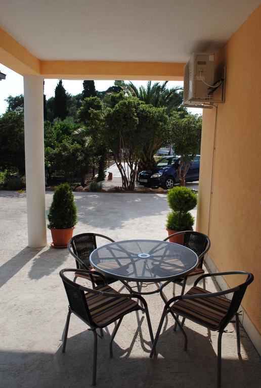 Apartments Kairos - Bili 9 Kaštela Екстериор снимка