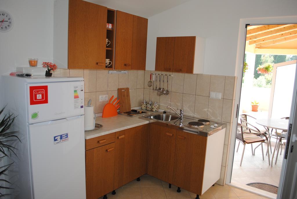 Apartments Kairos - Bili 9 Kaštela Екстериор снимка